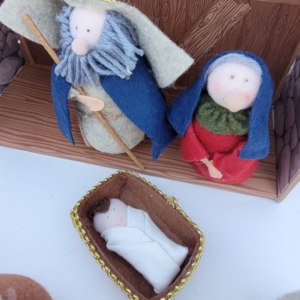New Felt Nativity Christmas Home Decor Folk Art boutique Mary Joseph Jesus - Picture 8 of 10